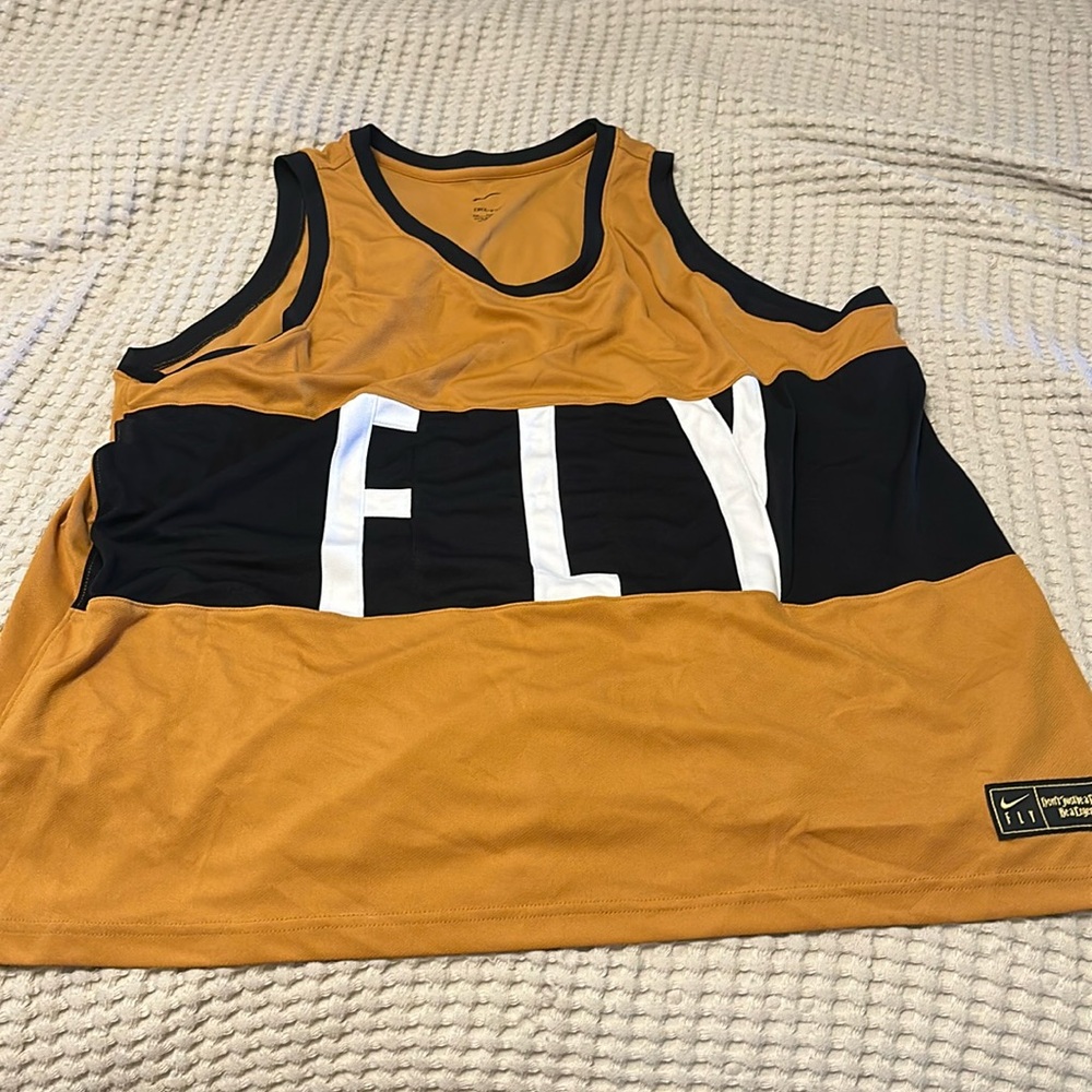 Nike women’s tank size 2c